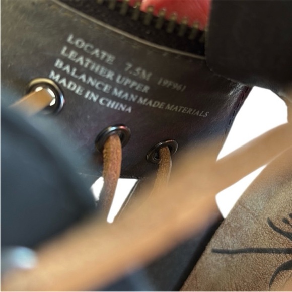 EUC OTBT Leather Locate Sandals Black
Brown Size 7.5 - Picture 9 of 9